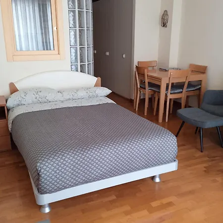 Costantini, Monolocale Indipendente Con Ingresso Condiviso Pordenone
